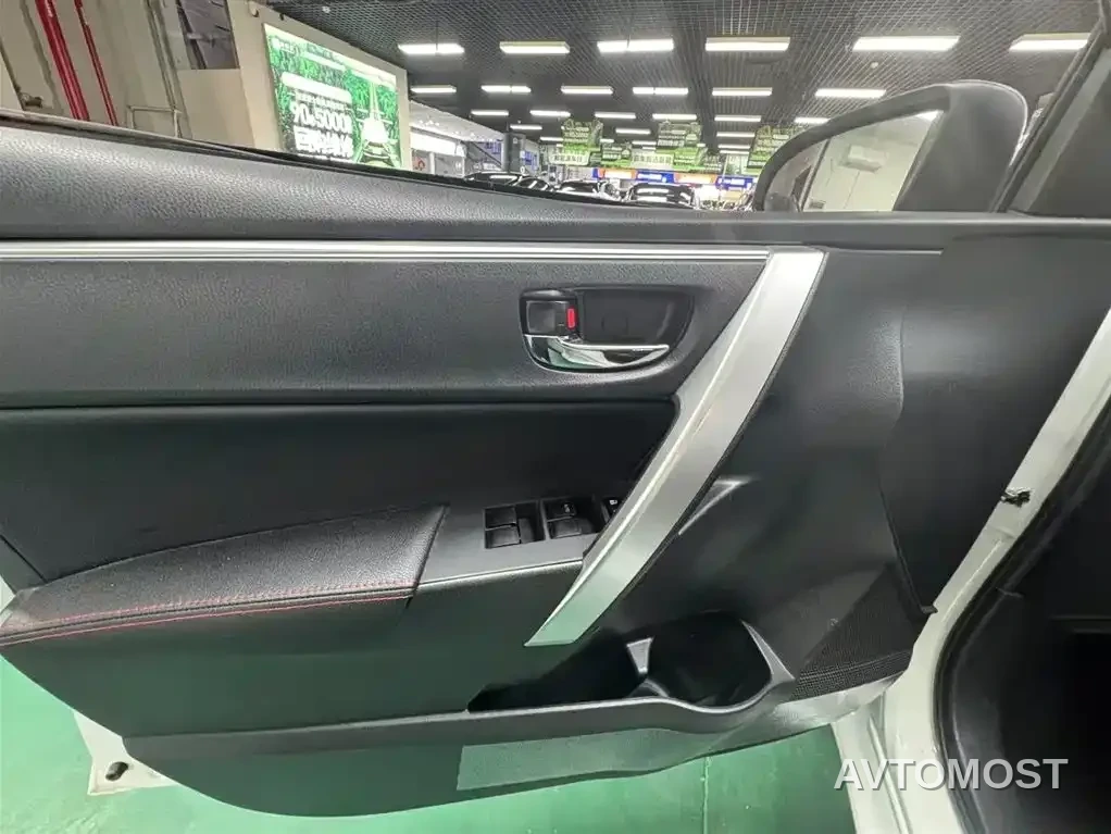 Toyota Levin Twin Engine E+ 2019 1.8PH GS E-CVT Elite Edition — фото 5