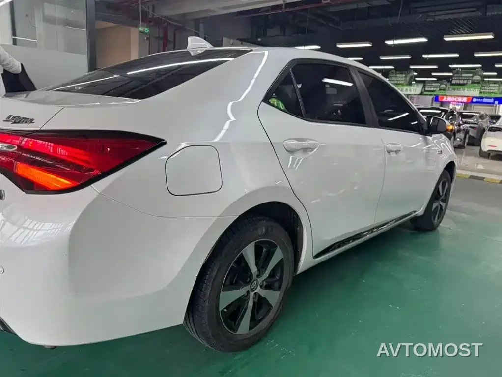 Toyota Levin Twin Engine E+ 2019 1.8PH GS E-CVT Elite Edition — фото 9