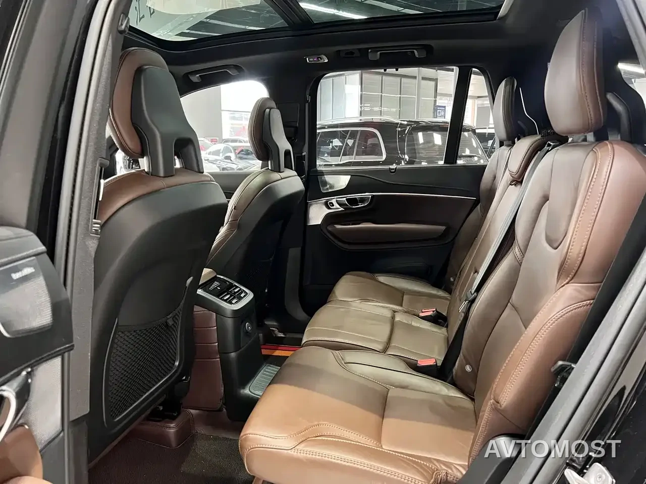 Volvo XC90 Plug-in Hybrid 2022 E-Drive Hybrid T8 Smart Premium Luxury 7-Seater — фото 3