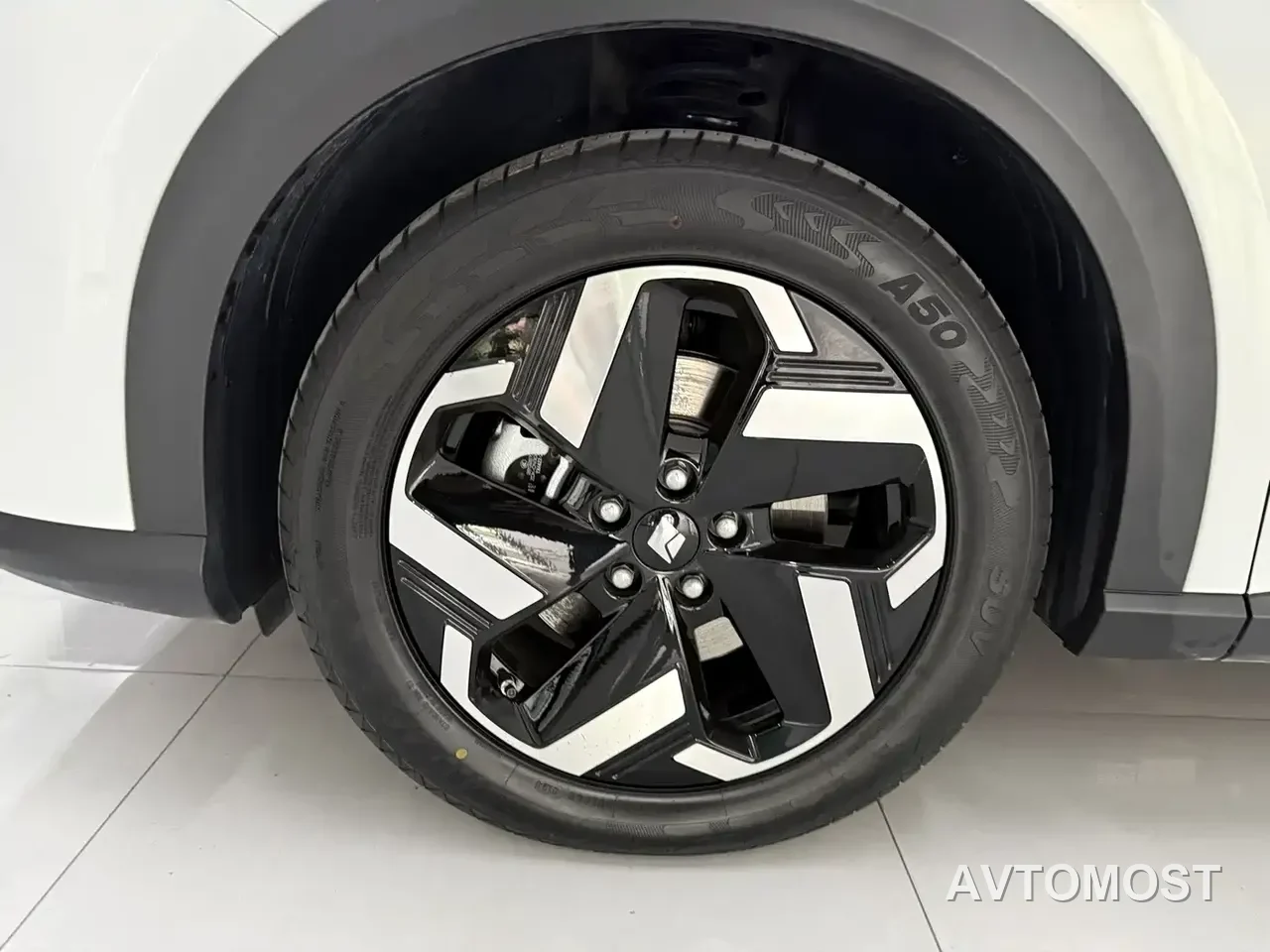 Baojun Yunhai 2024 140km Plug-in Hybrid — фото 11