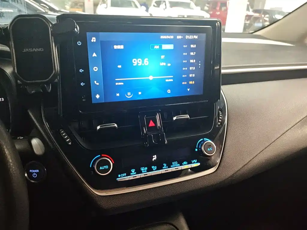 Toyota Corolla 2021 Hybrid 1.8L E-CVT Elite Edition — фото 13