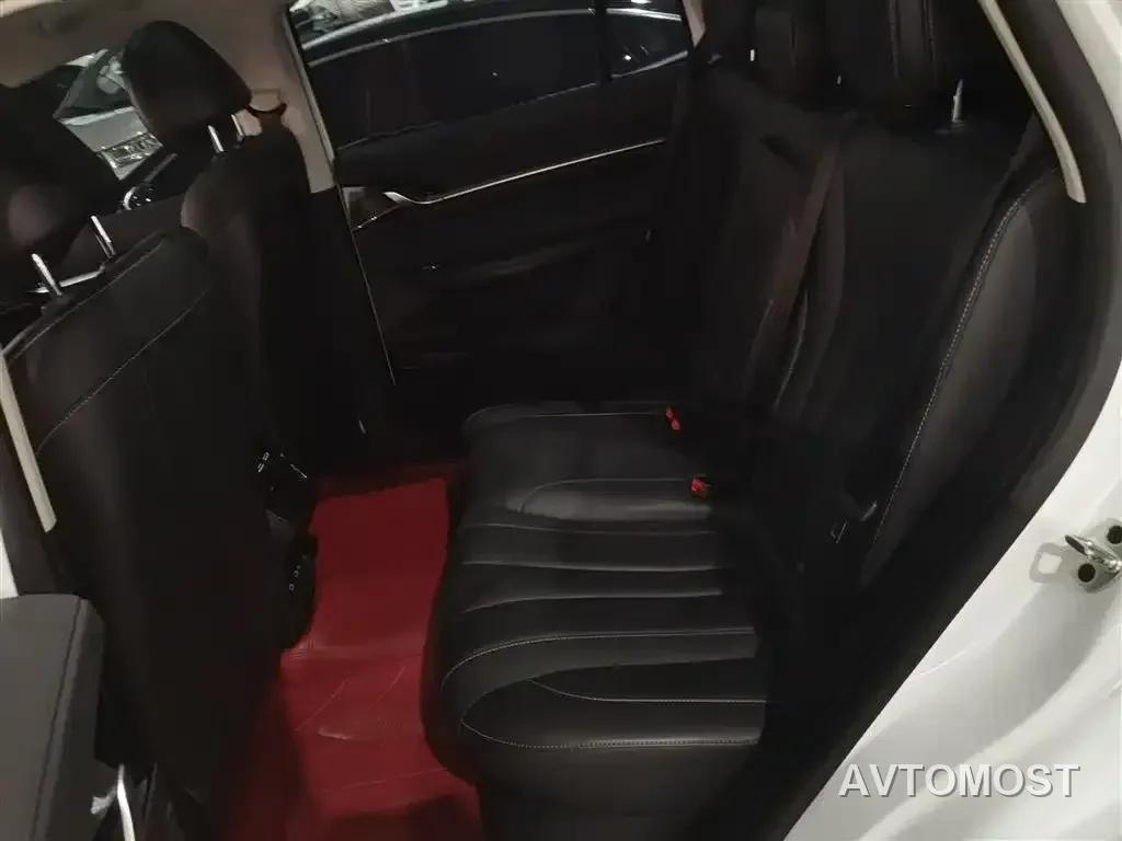 Roewe RX5 eMAX 2022 1.5T PHEV Fearless Premium Edition — фото 16