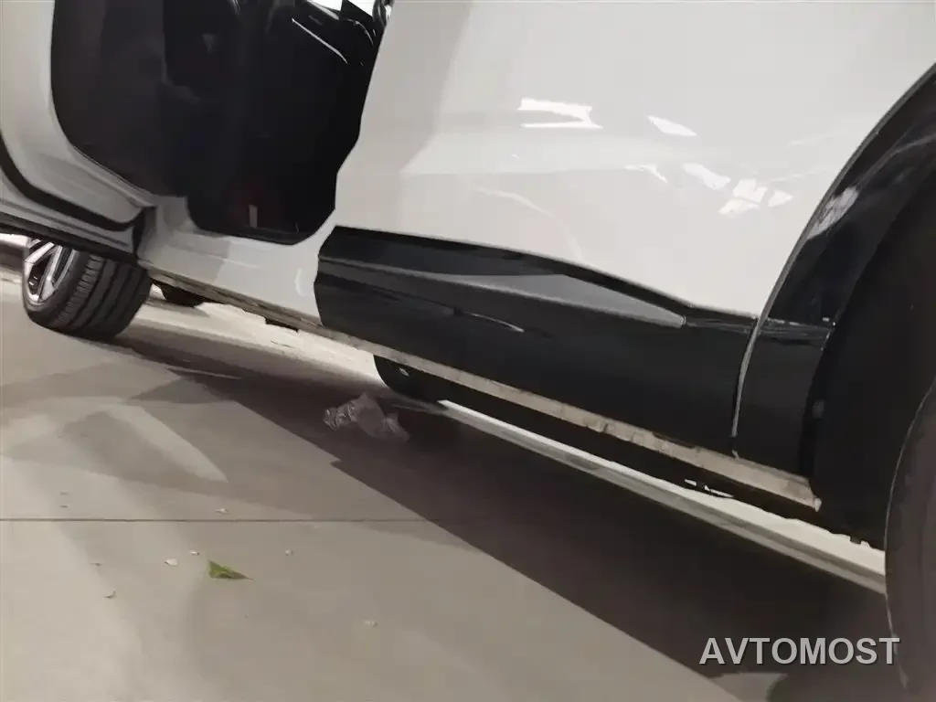 Roewe RX5 eMAX 2022 1.5T PHEV Fearless Premium Edition — фото 21