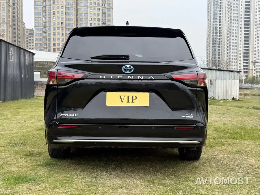 Toyota Sienna 2021 2.5L Hybrid Luxury Edition