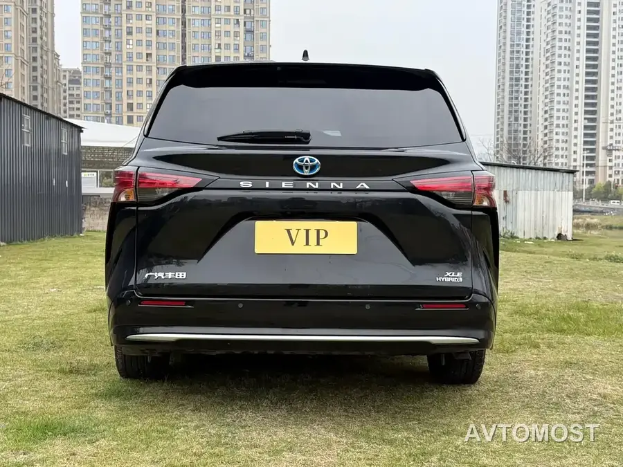 Toyota Sienna 2021 2.5L Hybrid Luxury Edition