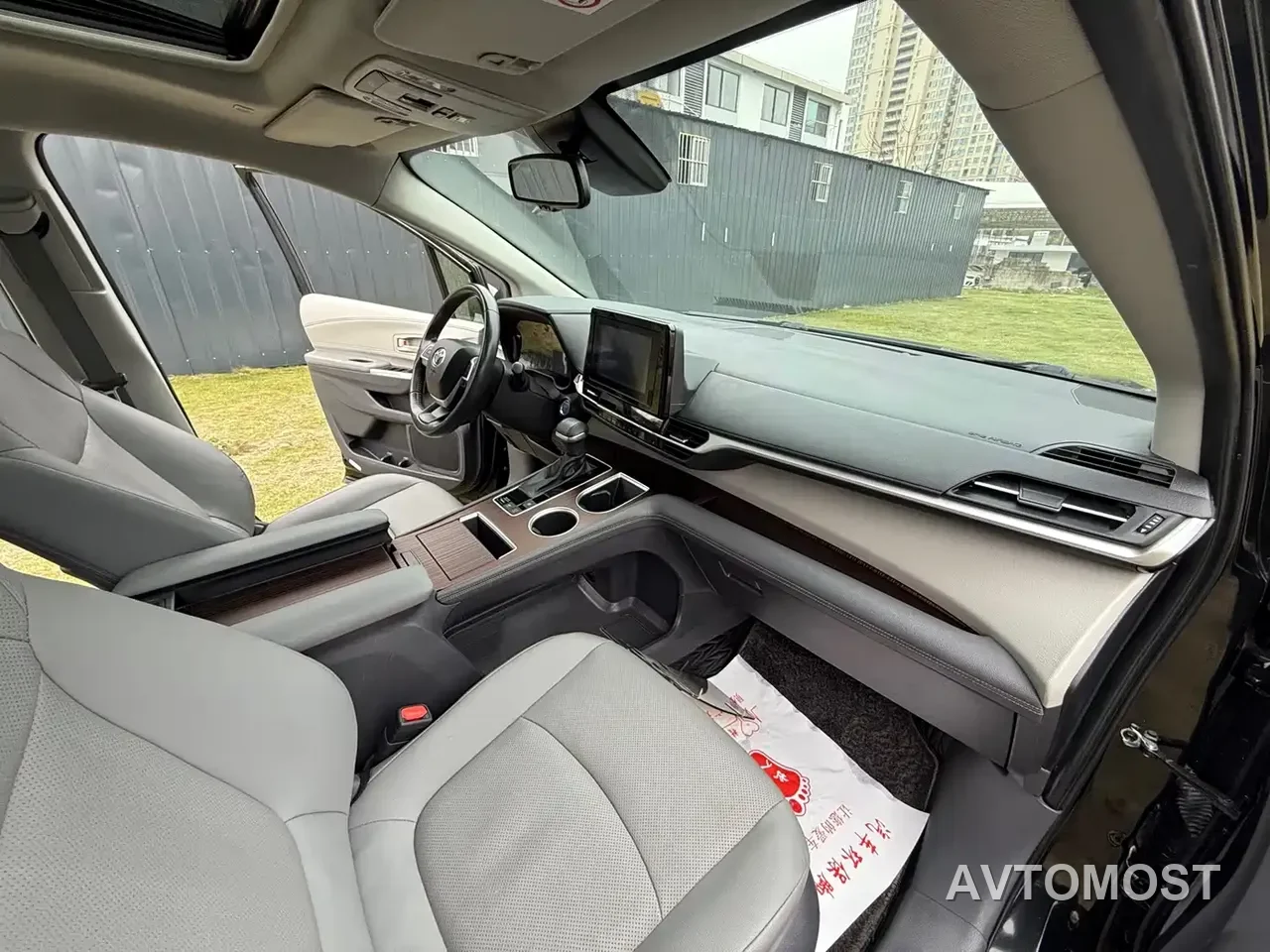 Toyota Sienna 2021 2.5L Hybrid Luxury Edition — фото 8