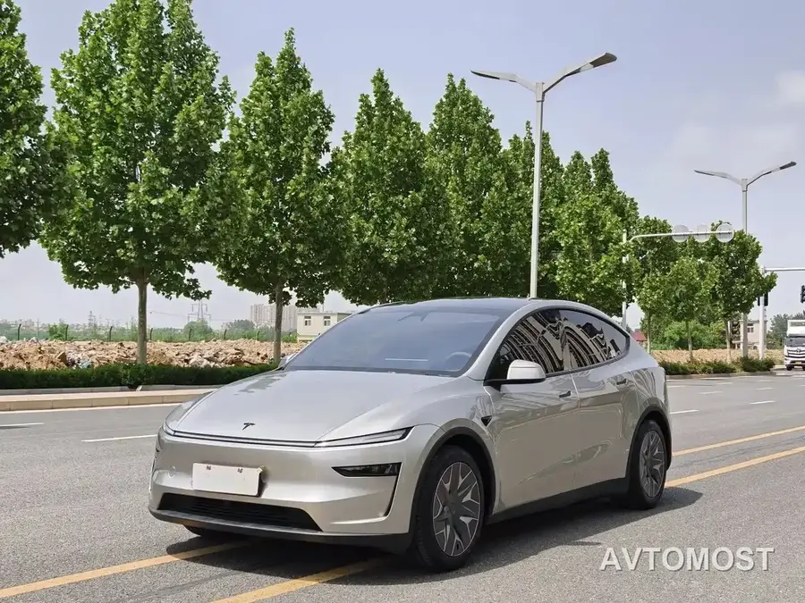 Tesla Model Y L 2025 Facelift Long Range AWD