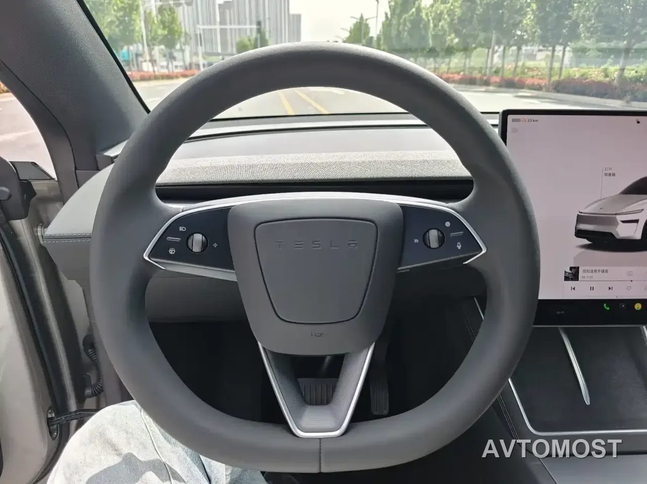 Tesla Model Y L 2025 Facelift Long Range AWD — фото 10