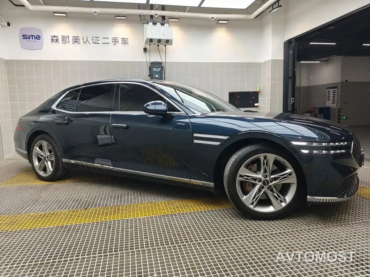 Genesis G90 2023 3.5T Flagship Version — фото 3