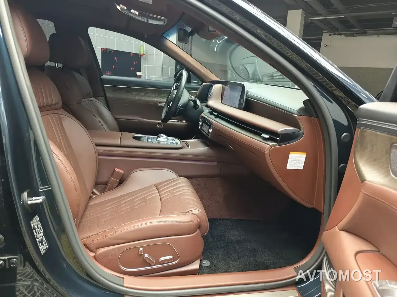 Genesis G90 2023 3.5T Flagship Version — фото 9