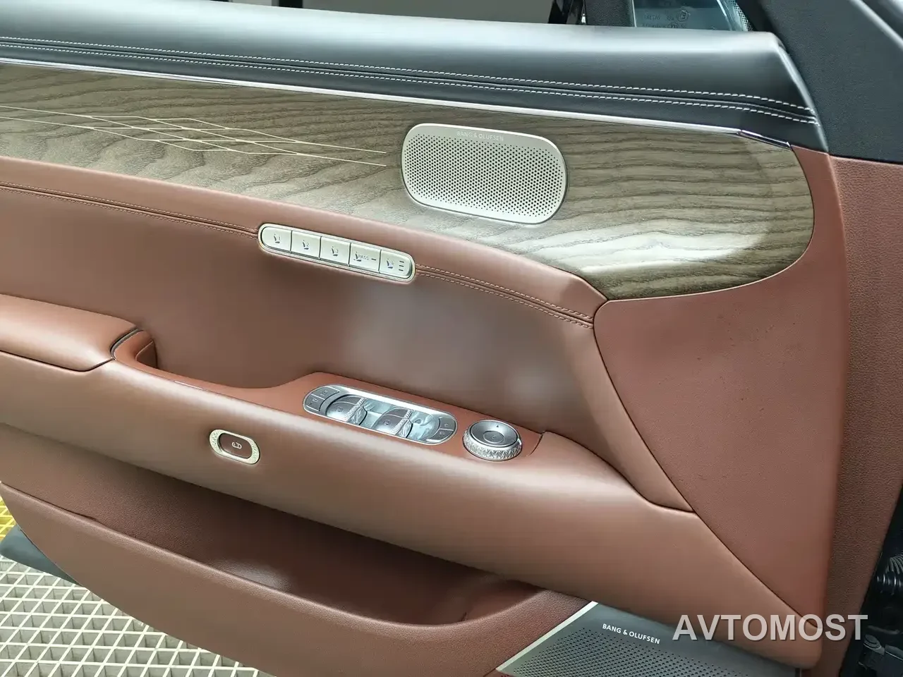 Genesis G90 2023 3.5T Flagship Version — фото 10