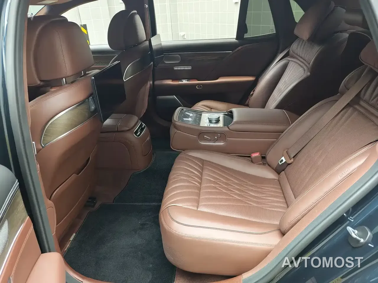 Genesis G90 2023 3.5T Flagship Version — фото 13