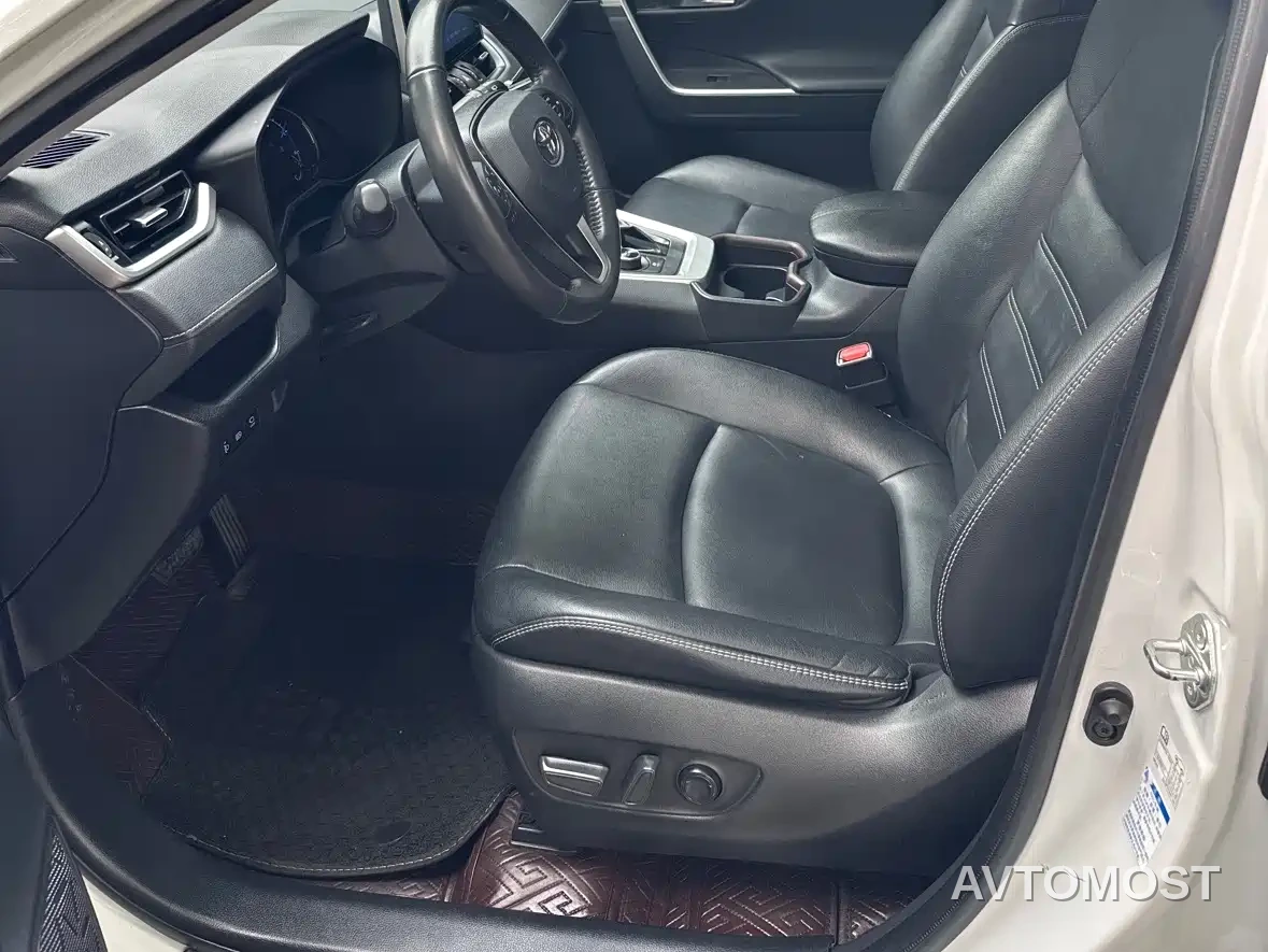 Toyota RAV4 Rongfang 2021 Hybrid 2.5L E-CVT AWD Elite PLUS Edition — фото 9