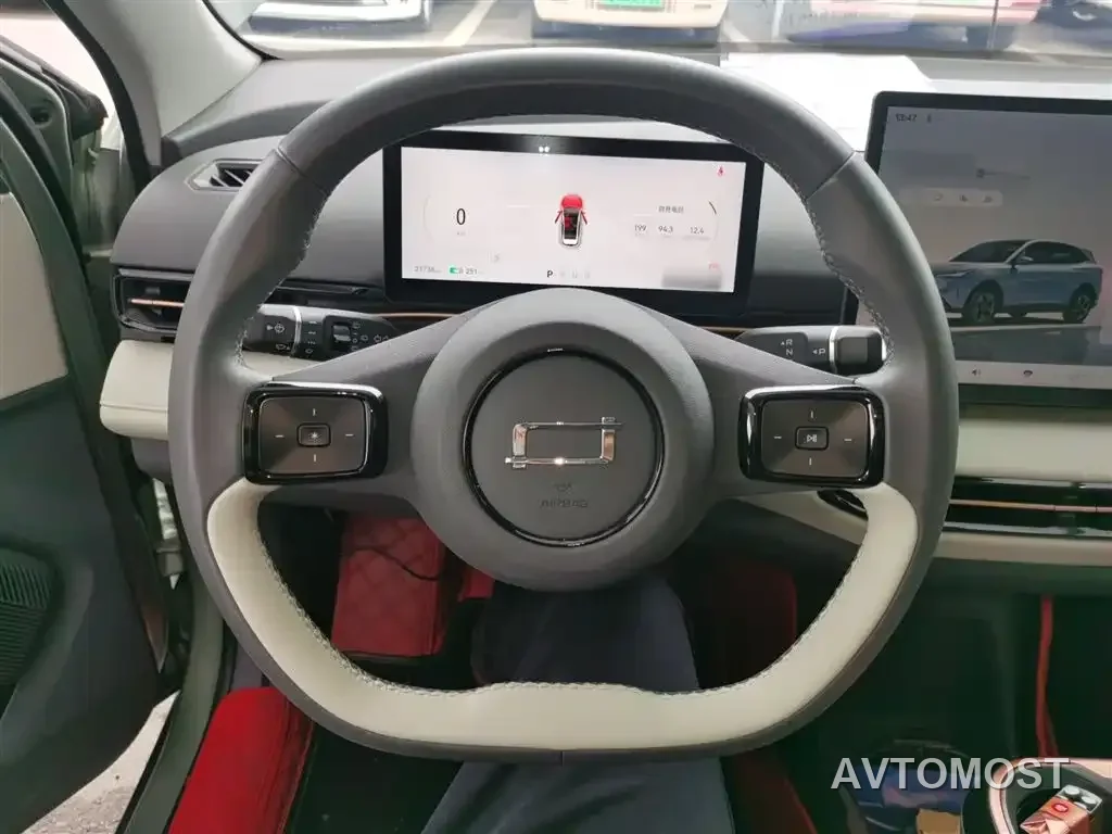 Besturn Yueyi 03 2025 565km Ultimate Edition — фото 1