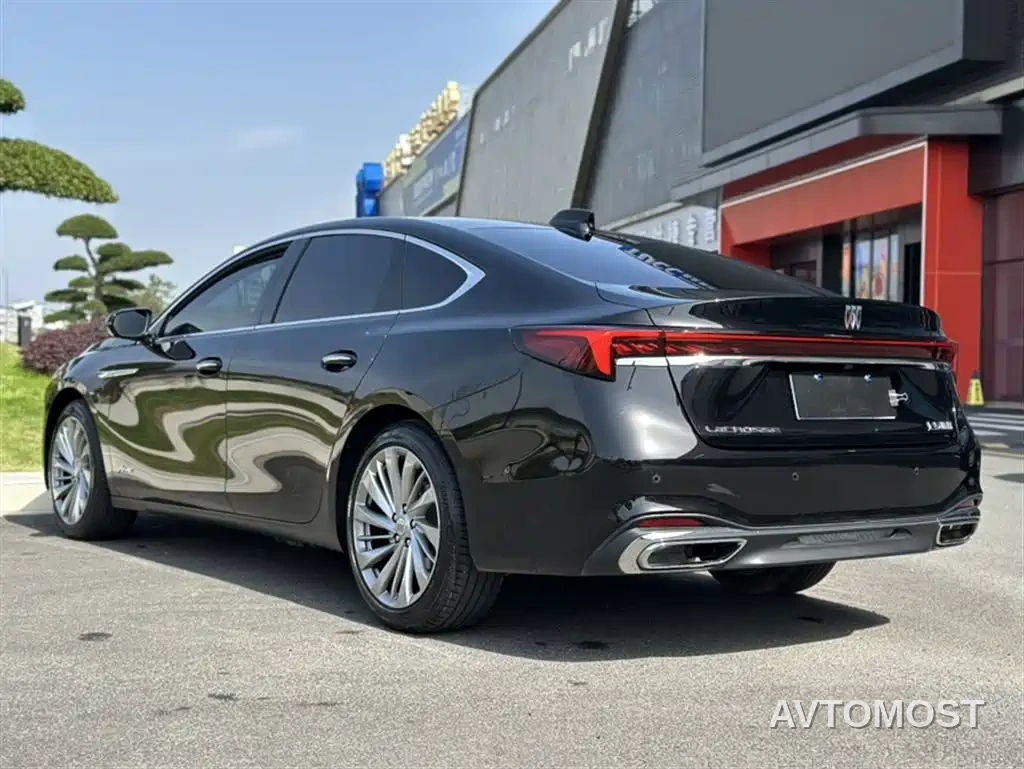 Buick LaCrosse 2023 Avenir Edition — фото 12