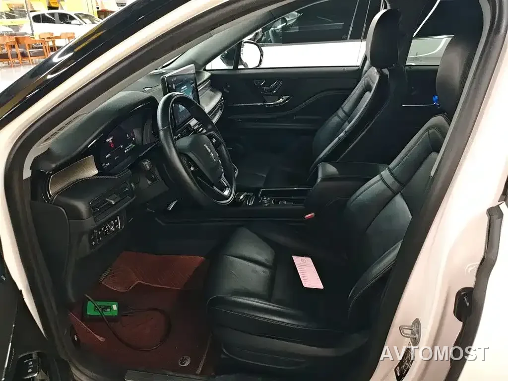 Lincoln Adventurer NEV 2021 PHEV AWD e-Elegance Edition — фото 10