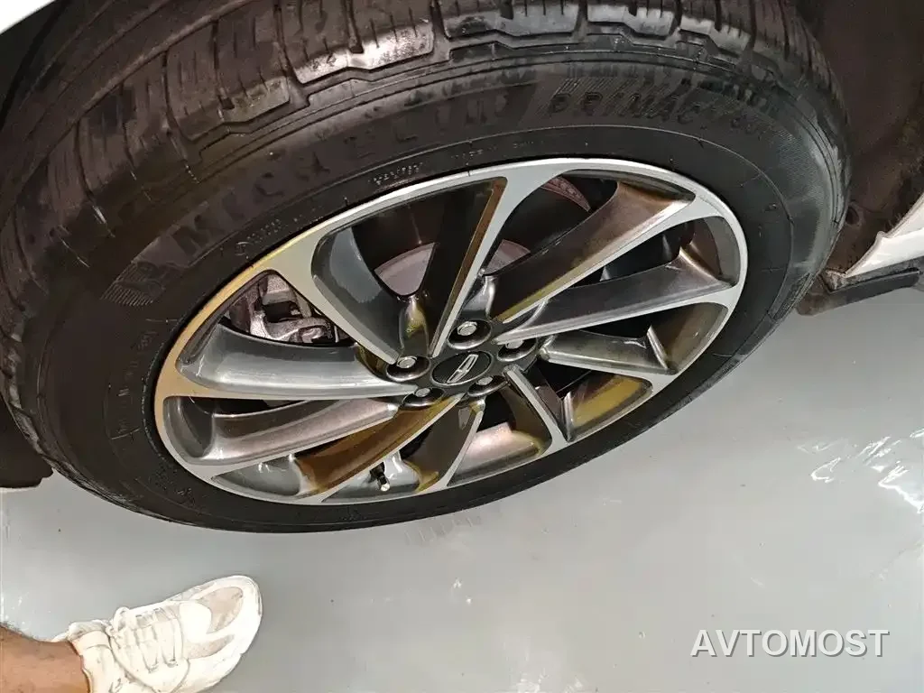 Lincoln Adventurer NEV 2021 PHEV AWD e-Elegance Edition — фото 24