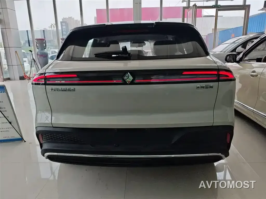 Baojun Yunhai 2024 140km Plug-in Hybrid — фото 4