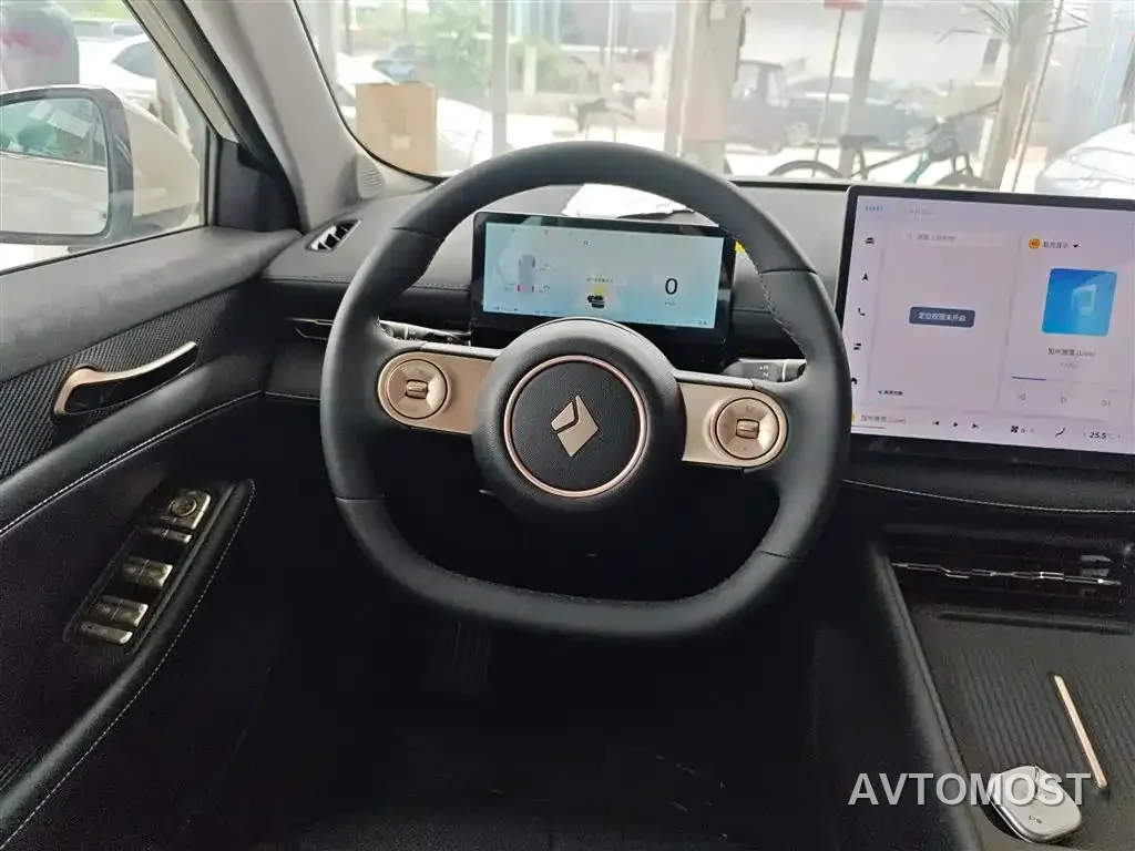 Baojun Yunhai 2024 140km Plug-in Hybrid — фото 5