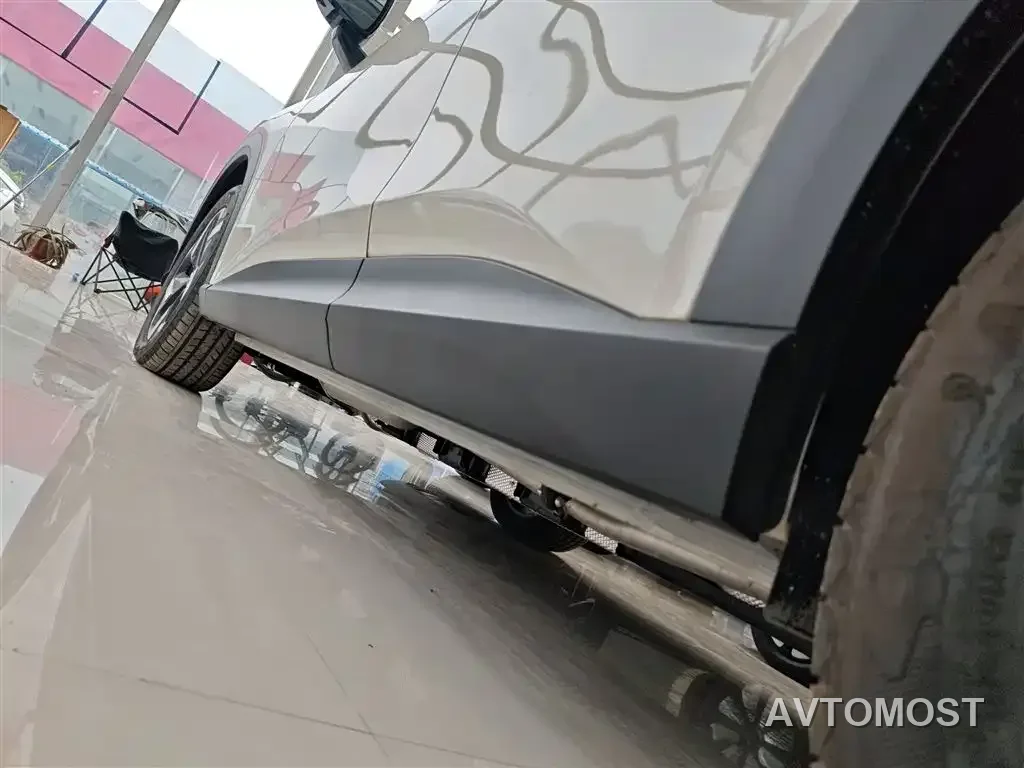 Baojun Yunhai 2024 140km Plug-in Hybrid — фото 16