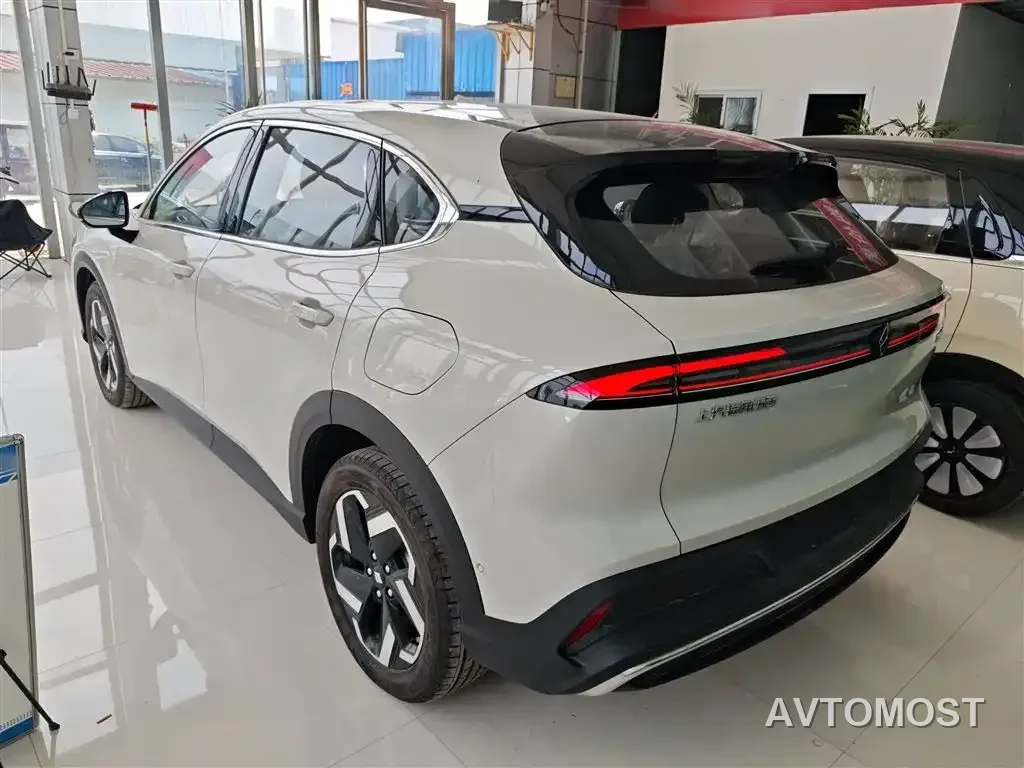 Baojun Yunhai 2024 140km Plug-in Hybrid — фото 18