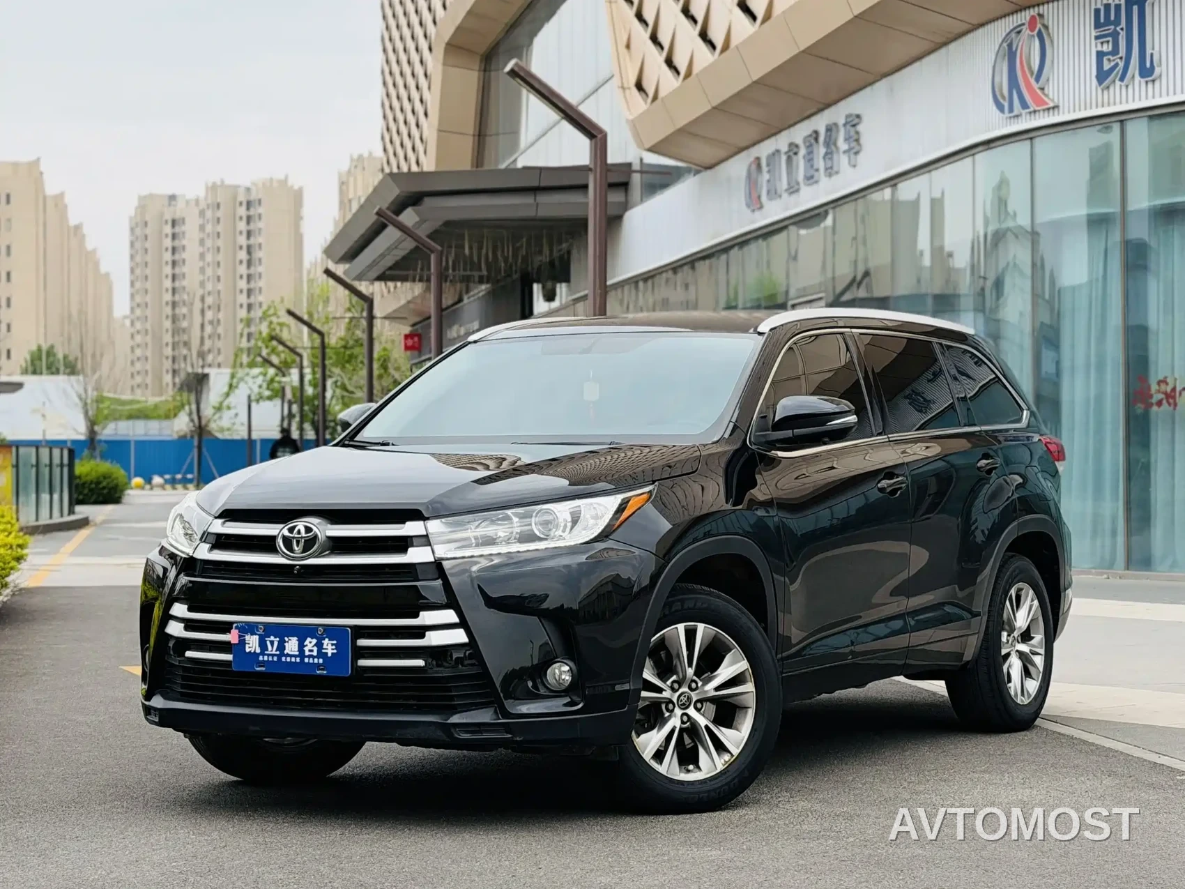 Toyota Highlander 2021 2.0T AWD Elite 7-Seater — фото 1