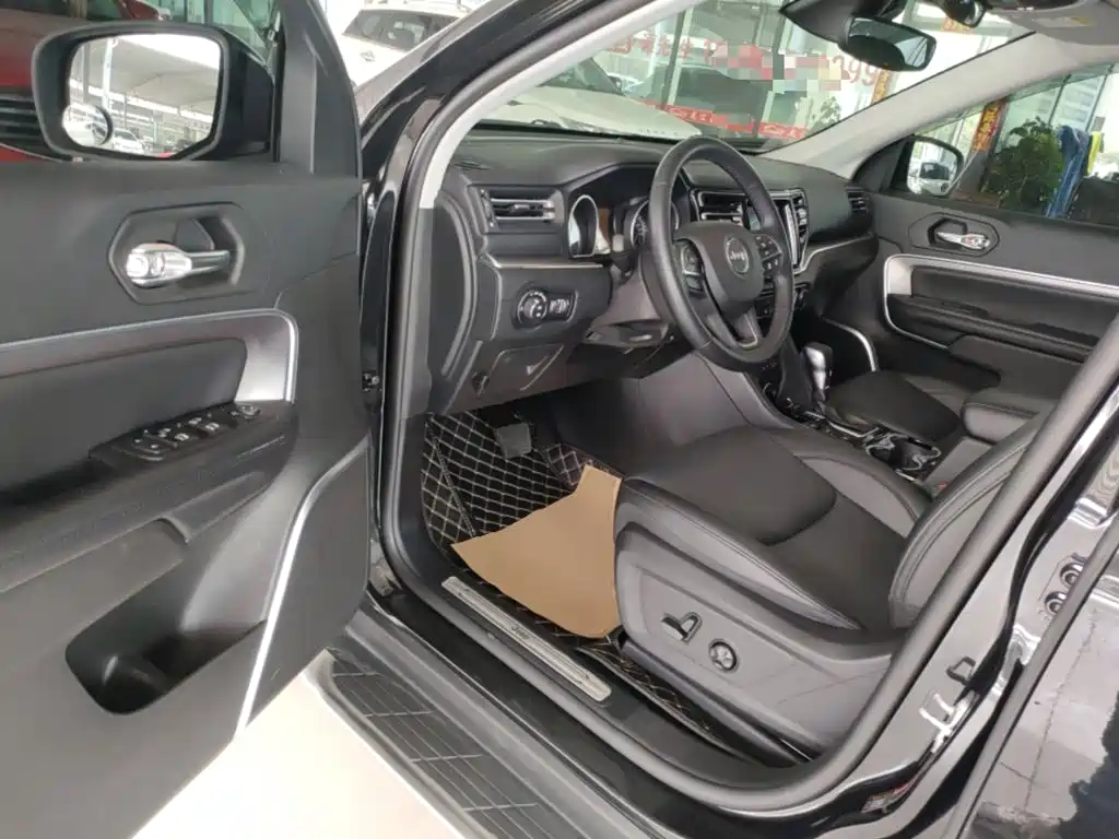 Jeep Grand Commander 2020 2.0T 4WD Elite Enhanced Edition — фото 12