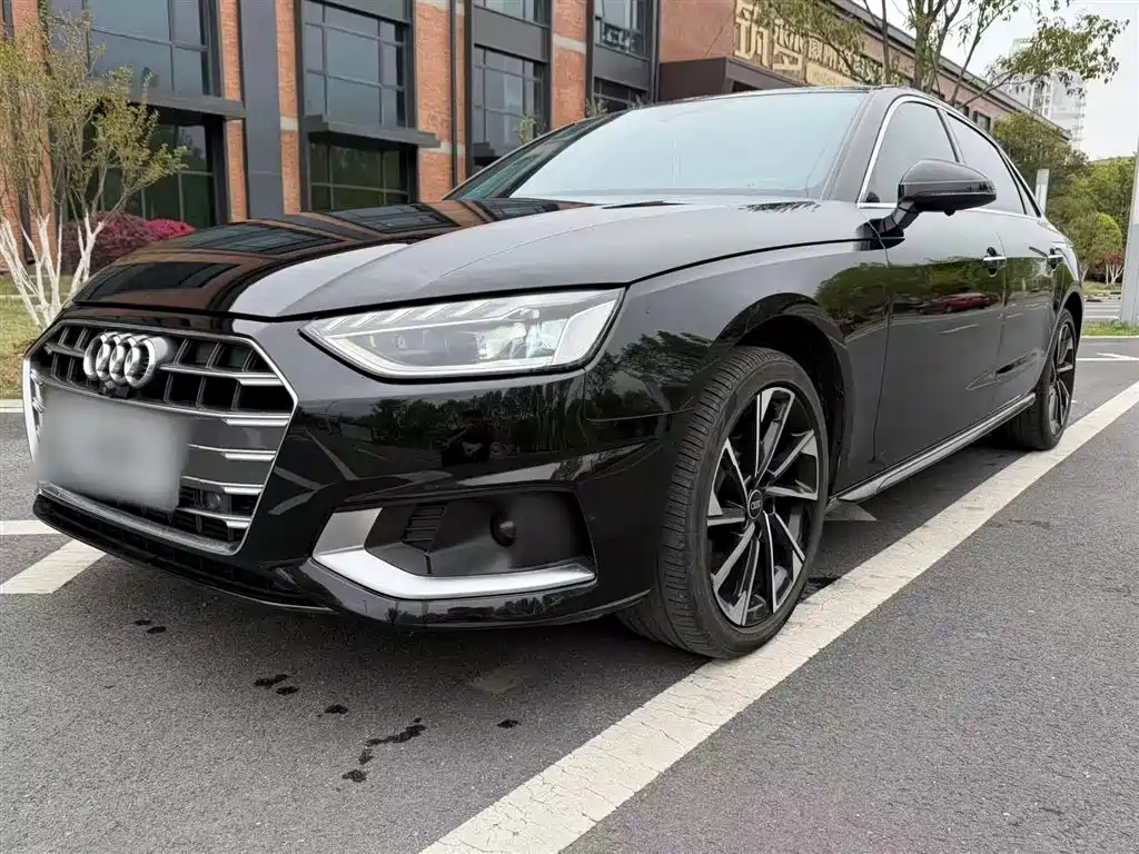 Audi A4L 2022 40 TFSI Luxury Elegance — фото 2