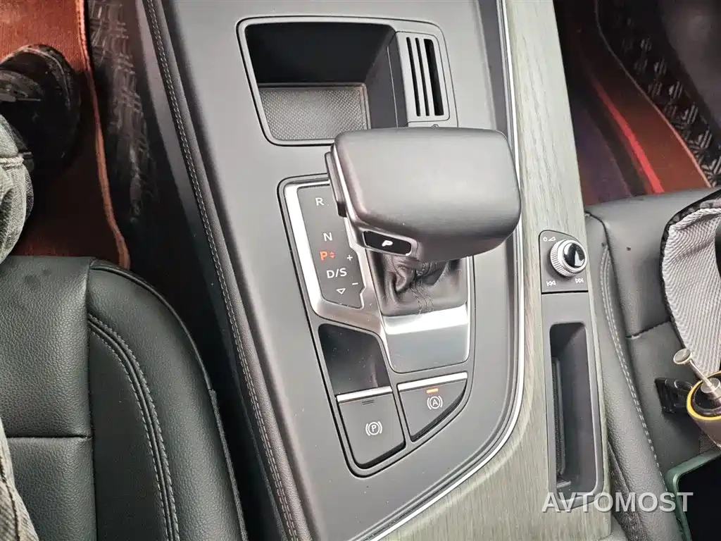Audi A4L 2022 40 TFSI Luxury Elegance — фото 13