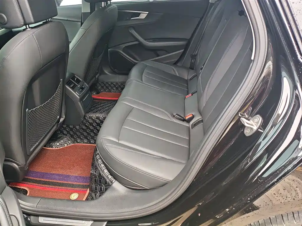 Audi A4L 2022 40 TFSI Luxury Elegance — фото 19