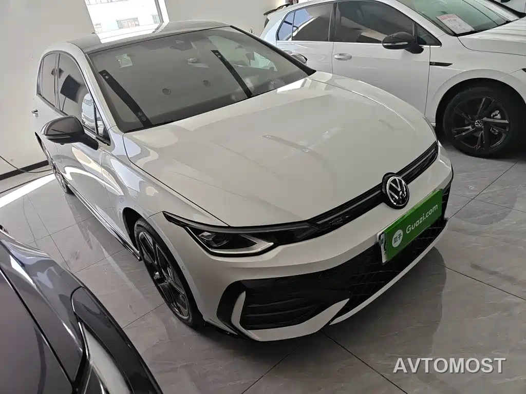 Volkswagen Golf 2025 Second Facelift 300TSI R-Line — фото 8