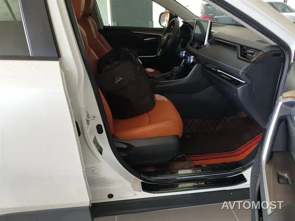 Toyota RAV4 Rongfang 2021 Hybrid 2.5L E-CVT Front-wheel Drive Elite Edition — фото 20
