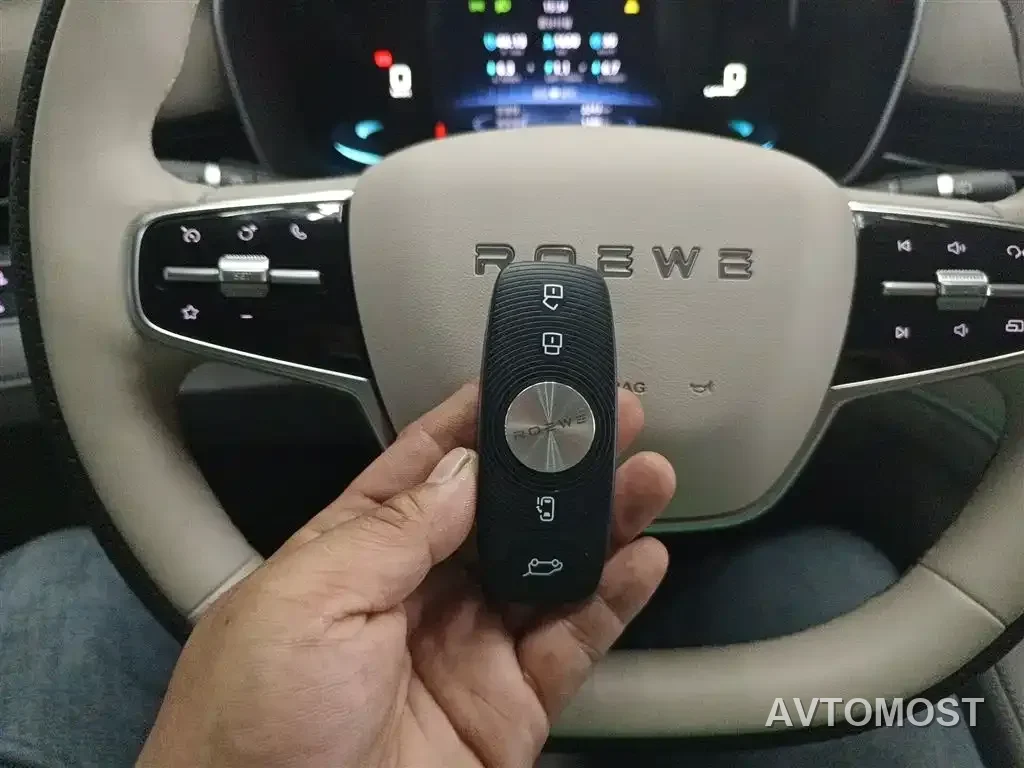 Roewe iMAX8 EV 2025 Model 1.5T DMH Land Premium Edition — фото 9
