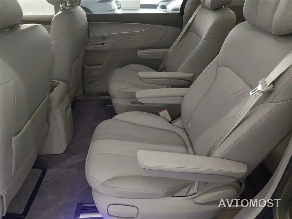 Roewe iMAX8 EV 2025 Model 1.5T DMH Land Premium Edition — фото 16