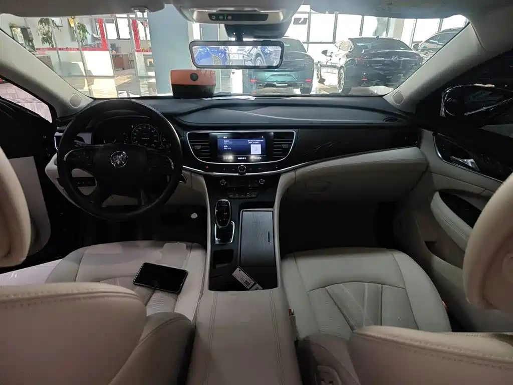 Buick LaCrosse 2022 Avenir First Edition — фото 10
