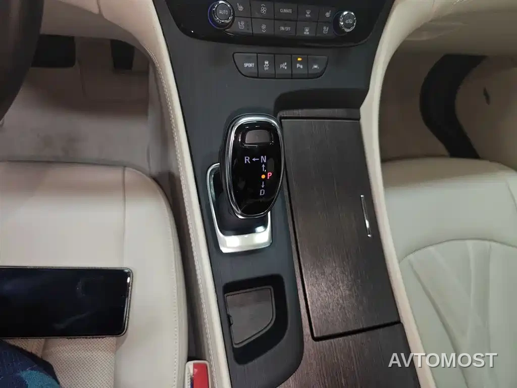 Buick LaCrosse 2022 Avenir First Edition — фото 14