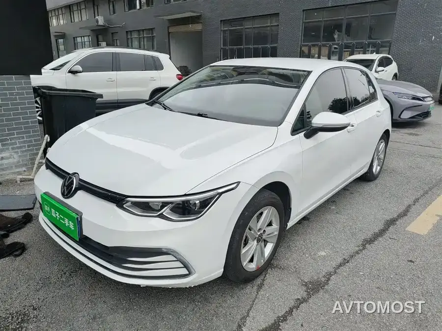 Volkswagen Golf 2023 Model 200TSI DSG