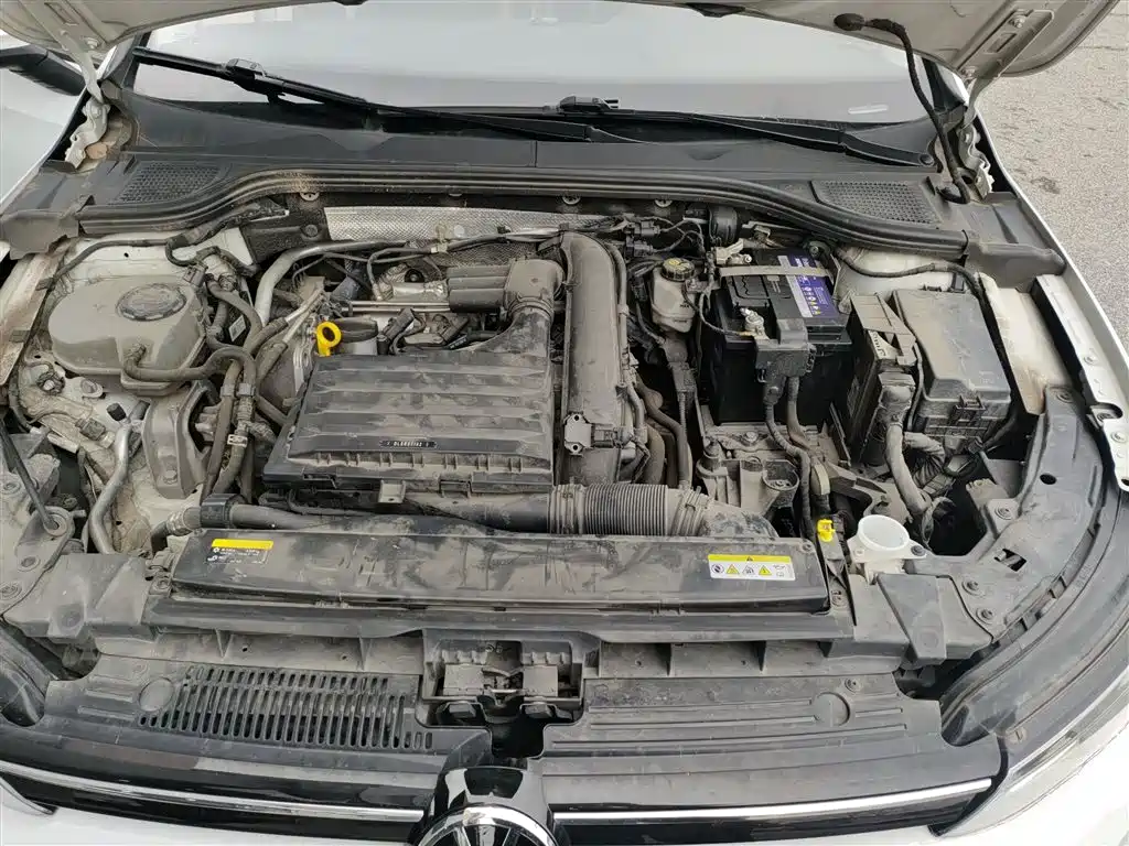 Volkswagen Golf 2023 Model 200TSI DSG — фото 16