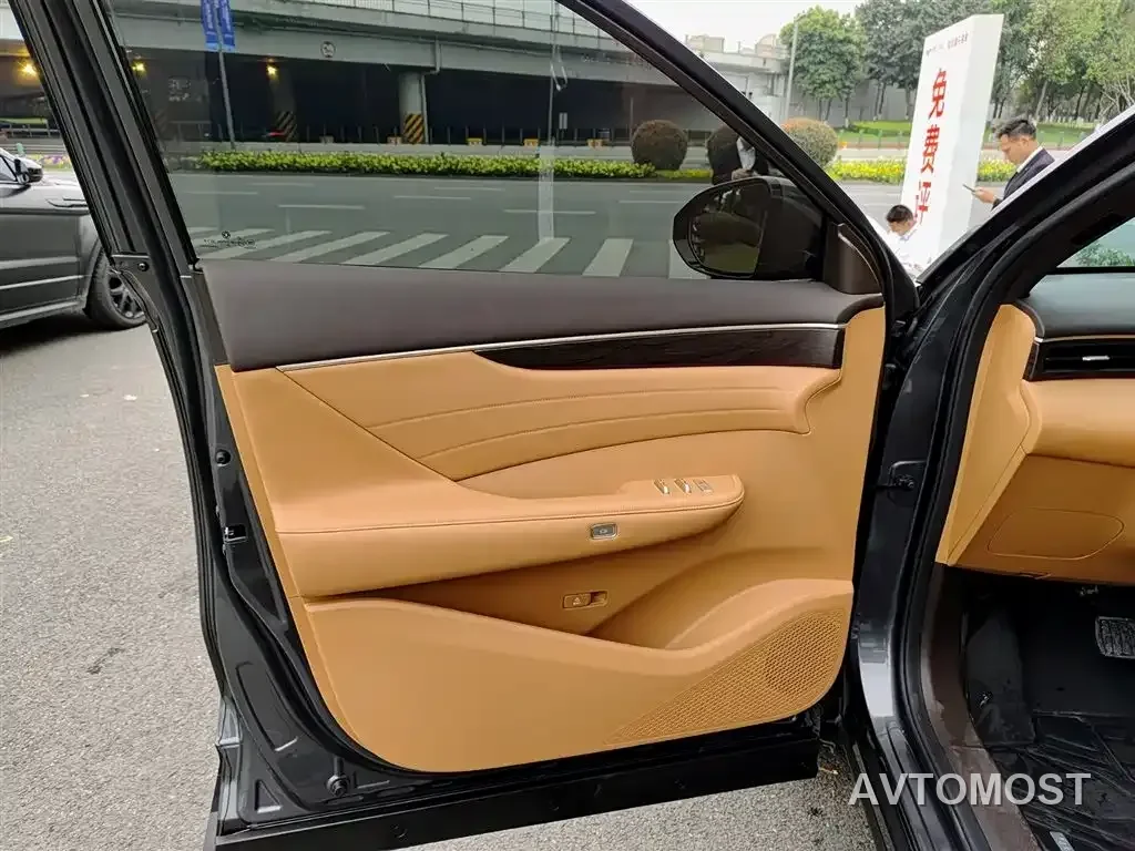 Dongfeng Aeolus L8 2025 Plug-in Hybrid — фото 5