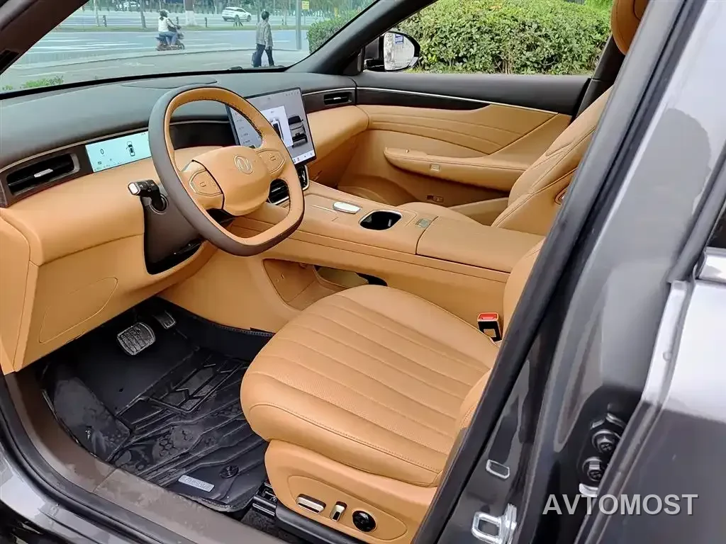 Dongfeng Aeolus L8 2025 Plug-in Hybrid — фото 6