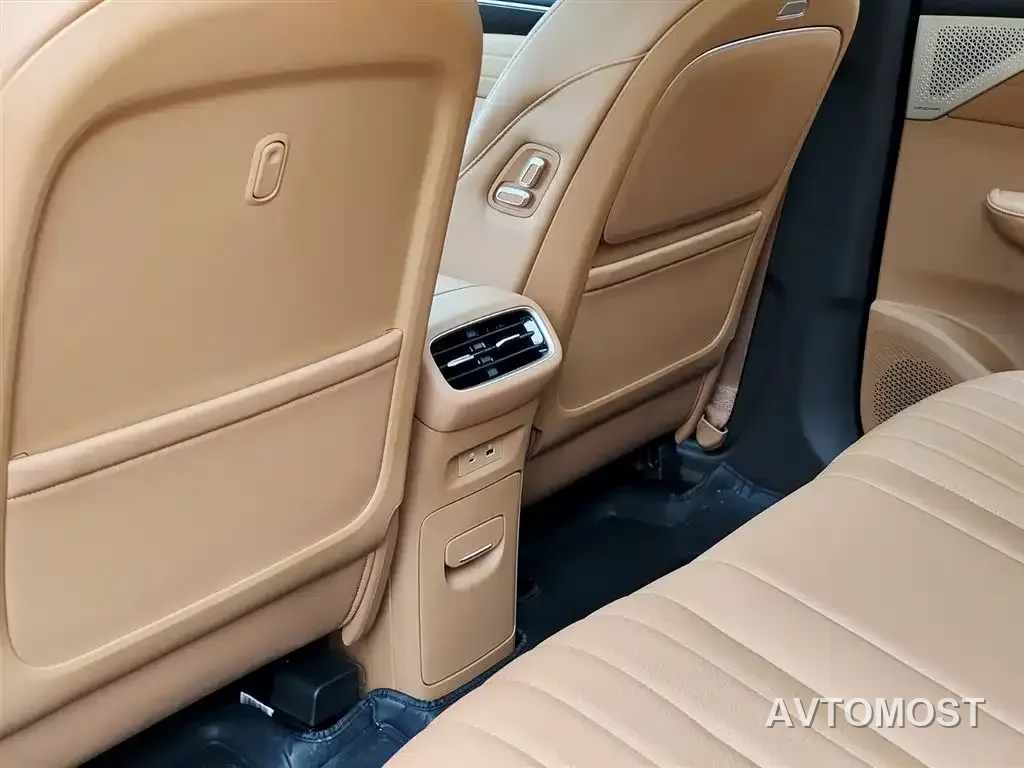 Dongfeng Aeolus L8 2025 Plug-in Hybrid — фото 8