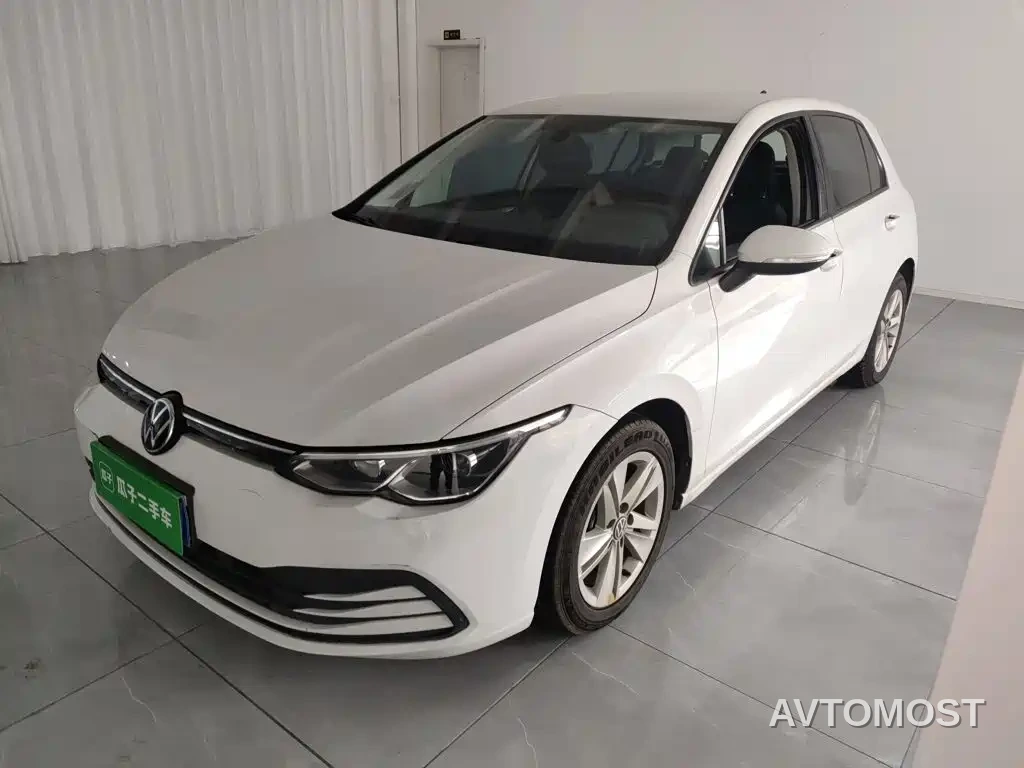Volkswagen Golf 2023 Model 200TSI DSG — фото 1