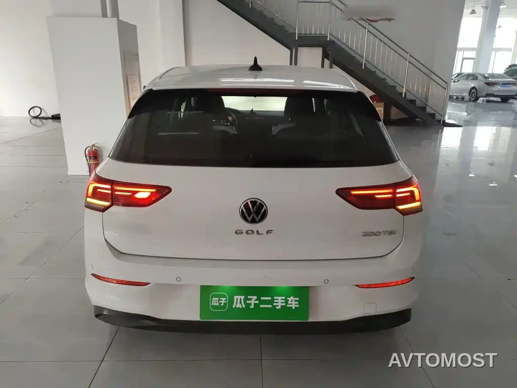 Volkswagen Golf 2023 Model 200TSI DSG — фото 4