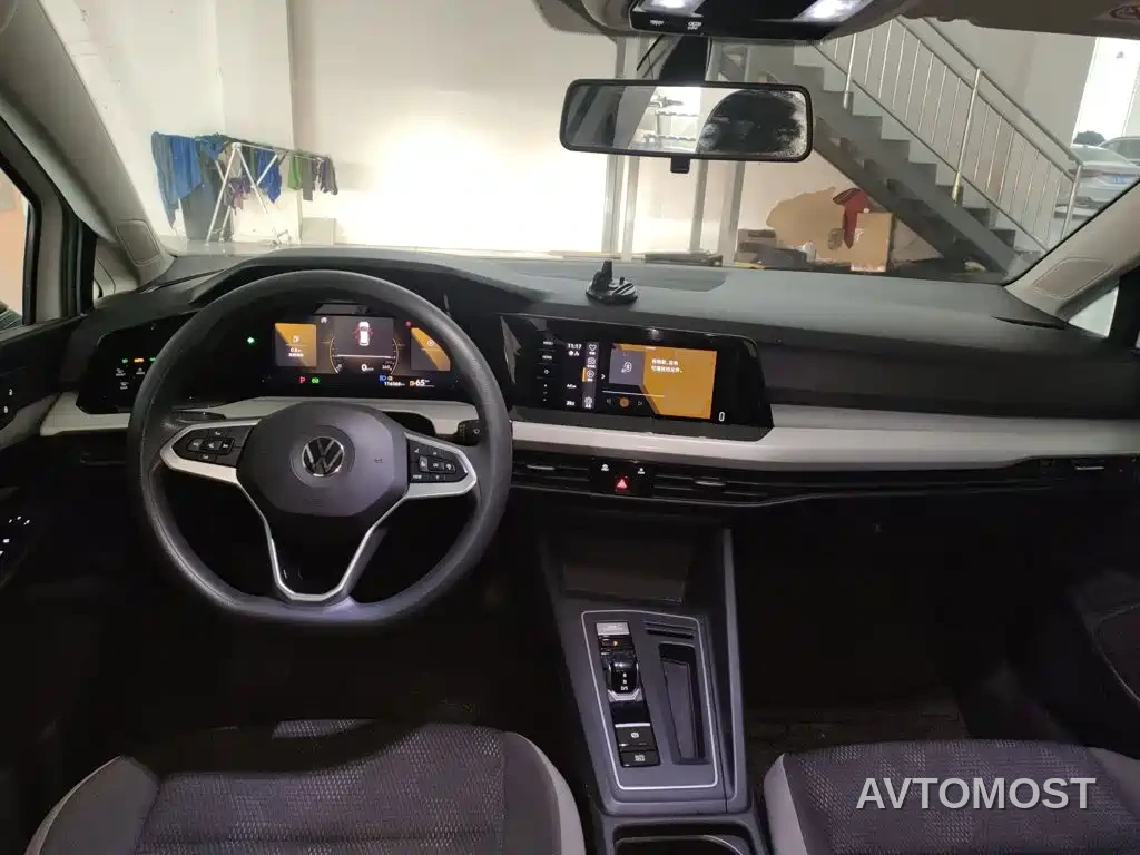 Volkswagen Golf 2023 Model 200TSI DSG — фото 6