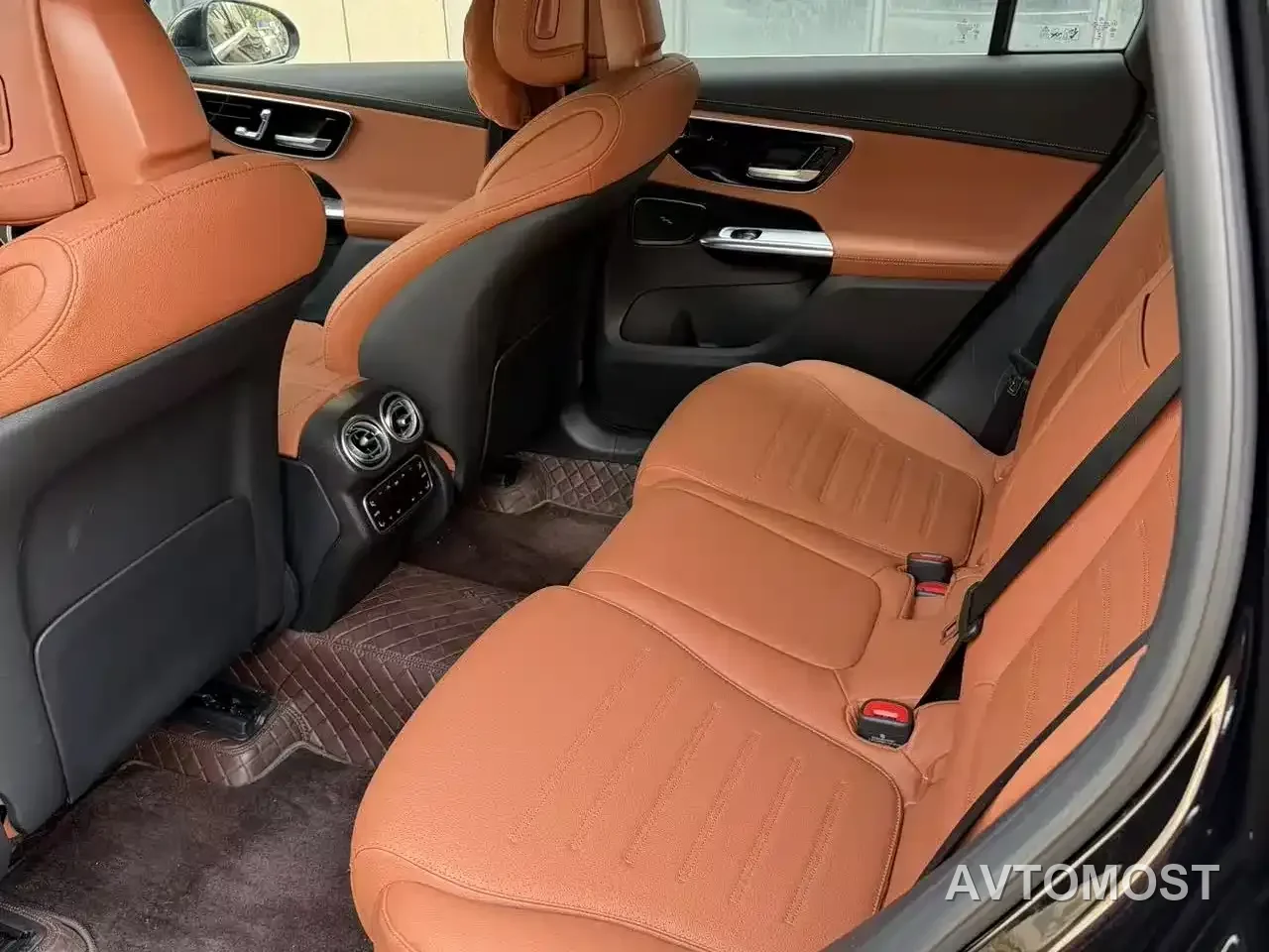 Mercedes-Benz GLC New Energy 2025 350 e L 4MATIC Collector's Edition — фото 7