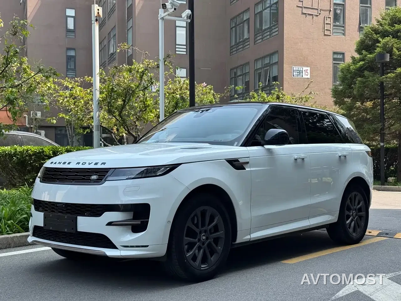 Land Rover Range Rover Sport 2023 400PS Dynamic SE — фото 1