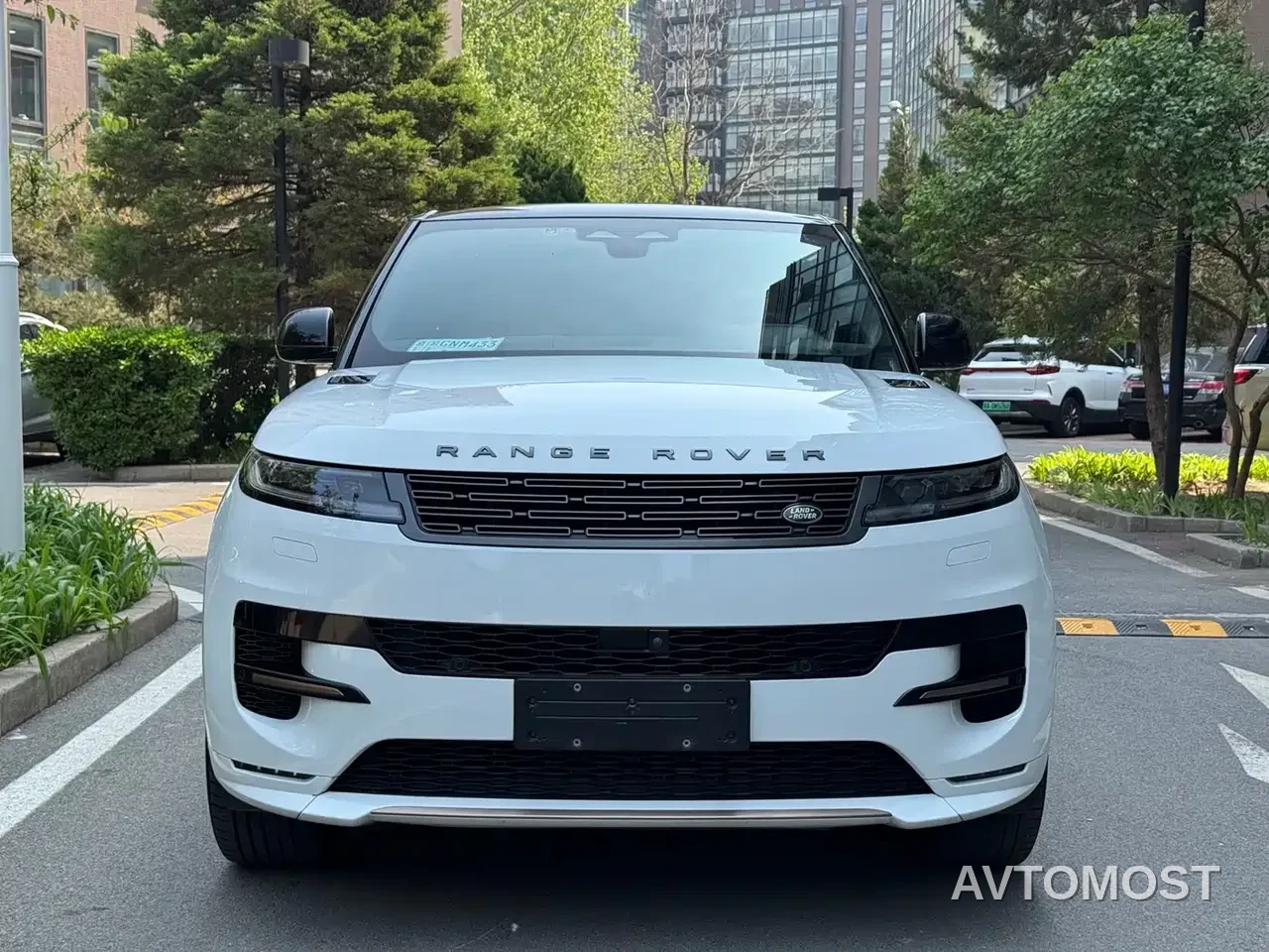 Land Rover Range Rover Sport 2023 400PS Dynamic SE — фото 2