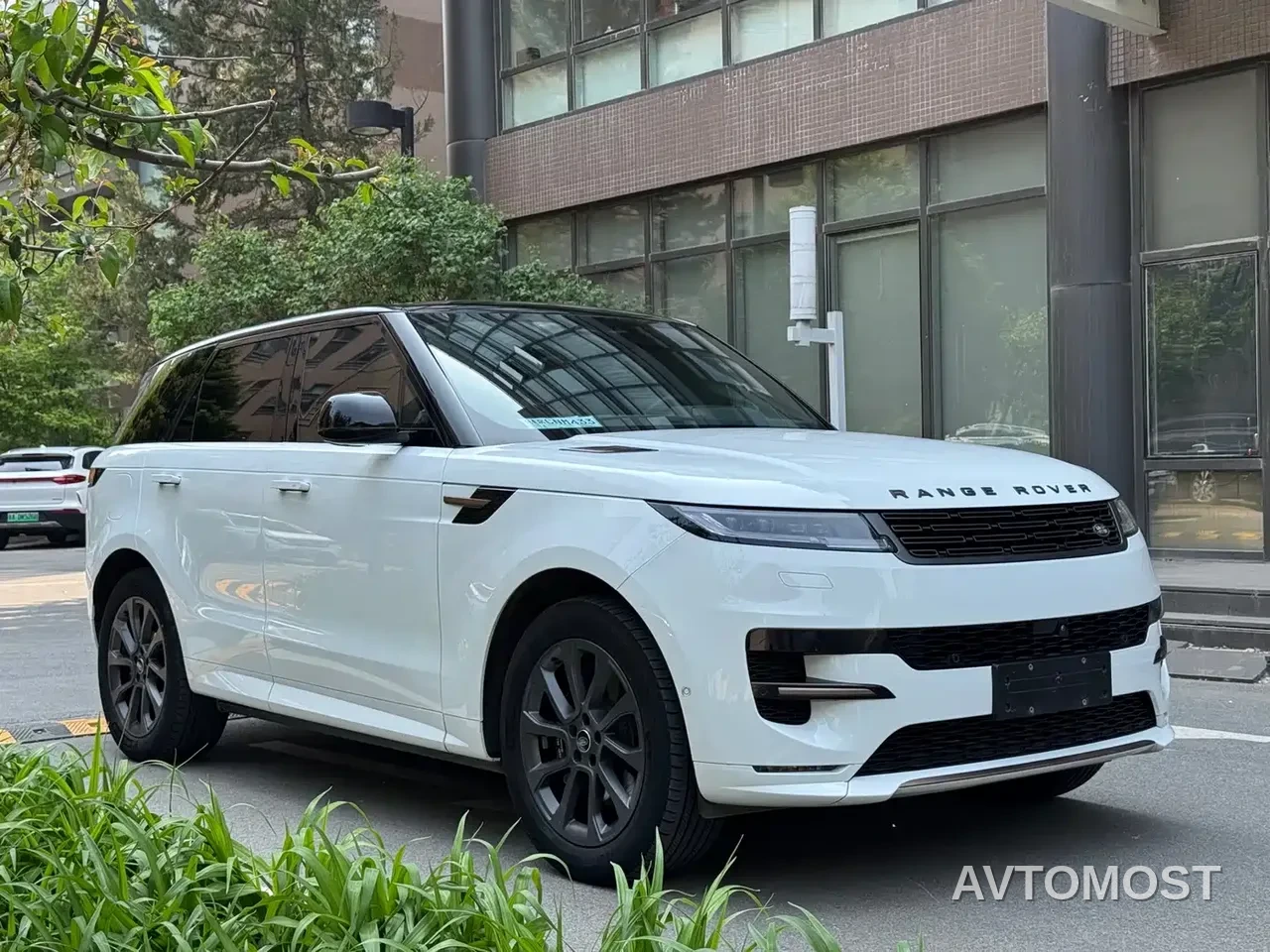 Land Rover Range Rover Sport 2023 400PS Dynamic SE — фото 3