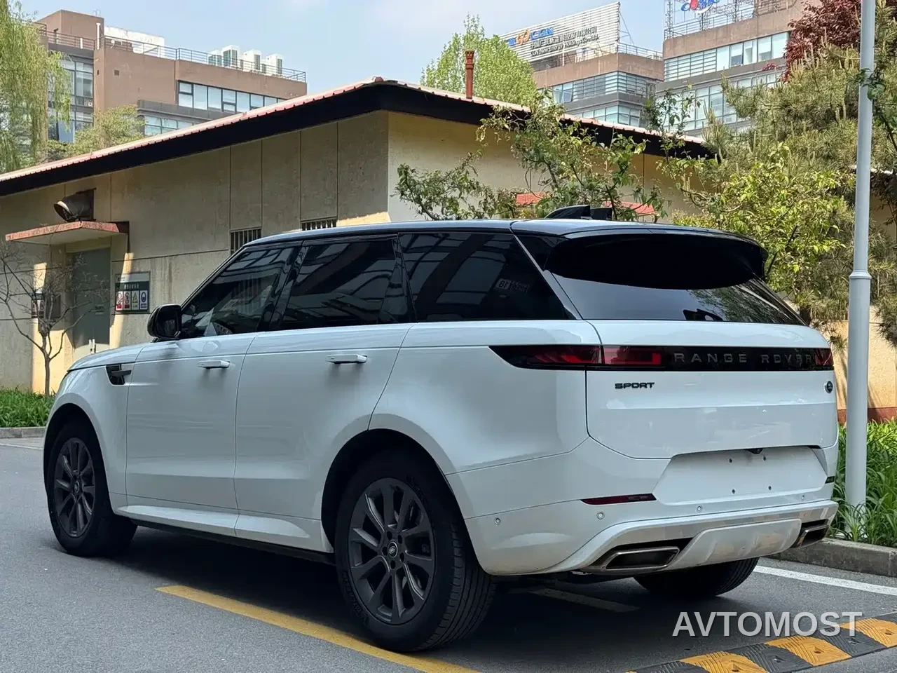 Land Rover Range Rover Sport 2023 400PS Dynamic SE — фото 5