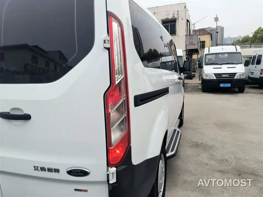 Ford Transit 2019 2.0T Diesel Multi-Purpose Commercial Vehicle Short Wheelbase Low Roof 6-Seater China VI — фото 5